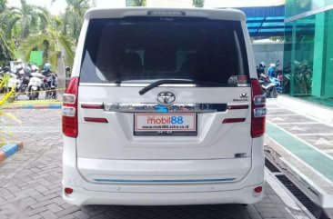 Jual Toyota NAV1 2015 Automatic