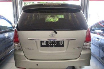 Toyota Kijang Innova 2.0 G dijual cepat