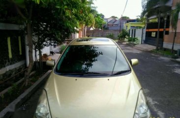 Butuh uang jual cepat Toyota Wish 2003