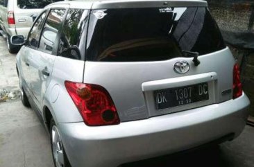 Toyota IST  dijual cepat