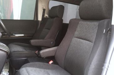 Toyota Alphard G G bebas kecelakaan