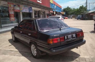 Butuh uang jual cepat Toyota Corona 1987