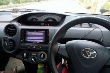 Toyota Etios 2014 dijual cepat