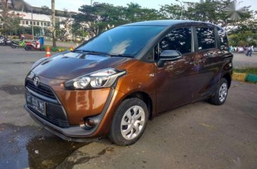 Jual Toyota Sienta E harga baik