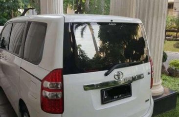 Jual Toyota NAV1 2013 harga baik