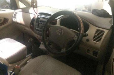 Toyota Kijang Innova 2005 dijual cepat