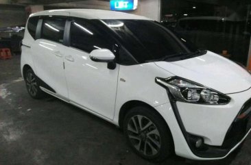 Jual Toyota Sienta 2017 harga baik