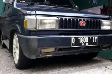 Toyota Kijang 1993 dijual cepat