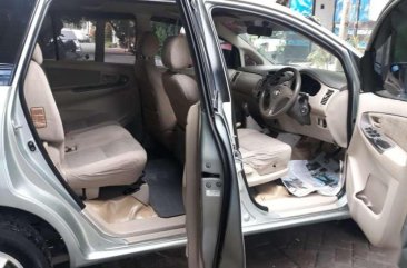 Toyota Kijang Innova 2007 dijual cepat