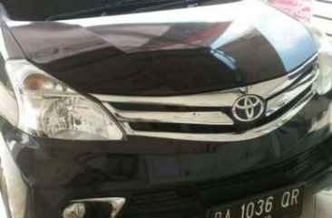 Butuh uang jual cepat Toyota Avanza 2014