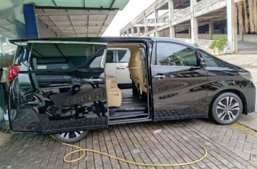 Jual Toyota Alphard 2018, KM Rendah