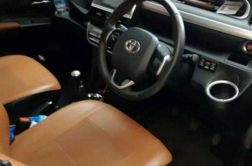 Toyota Sienta V dijual cepat