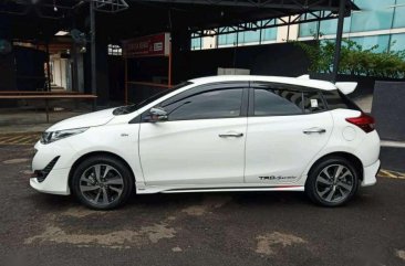 Butuh uang jual cepat Toyota Yaris 2018