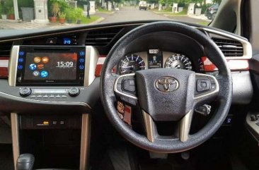 Jual Toyota Kijang Innova V Luxury harga baik