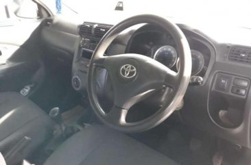 Toyota Avanza 2006 dijual cepat