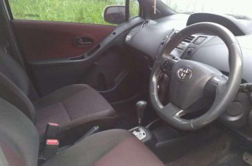 Butuh uang jual cepat Toyota Yaris 2012