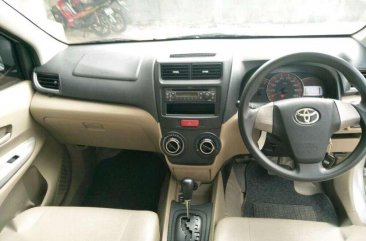 Toyota Avanza 2014 bebas kecelakaan