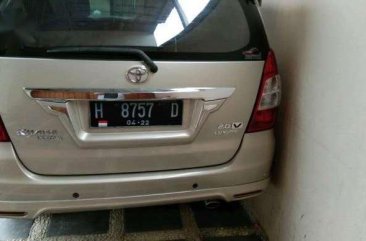 Jual Toyota Kijang Innova 2012 harga baik