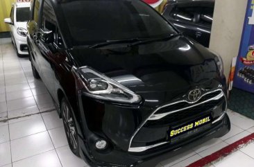 Toyota Sienta Q dijual cepat