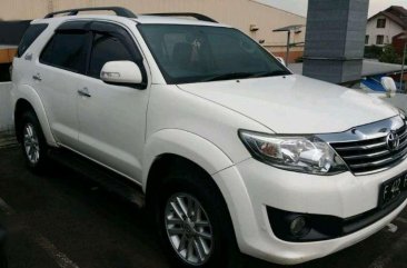 Toyota Fortuner V dijual cepat