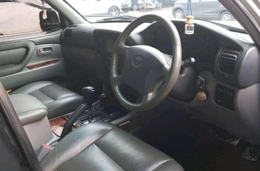 Toyota Land Cruiser 2000 bebas kecelakaan