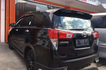 Jual Toyota Venturer 2017, KM Rendah