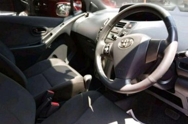 Jual Toyota Yaris 2011 Automatic