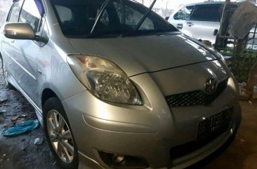 Toyota Yaris 2011 dijual cepat