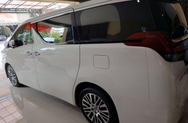 Jual Toyota Alphard 2016 Automatic