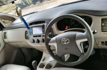 Jual Toyota Kijang Innova 2014 harga baik