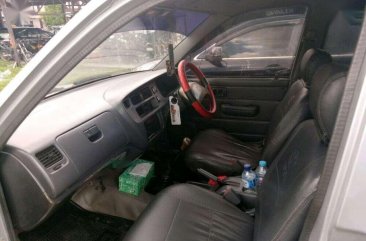 Toyota Kijang LSX bebas kecelakaan