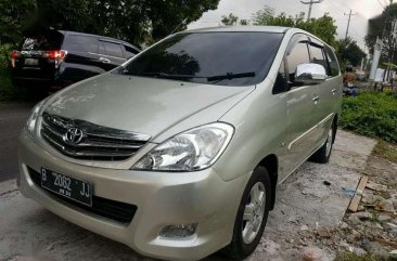 Toyota Kijang Innova 2005 bebas kecelakaan