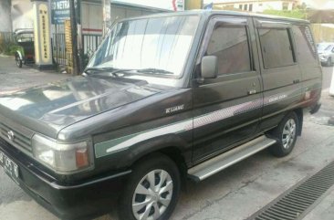 Toyota Kijang 1994 dijual cepat