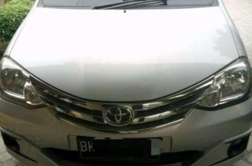 Toyota Etios 2014 dijual cepat