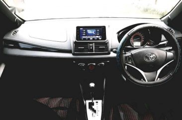Toyota Yaris 2015 dijual cepat
