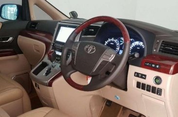 Toyota Vellfire V bebas kecelakaan