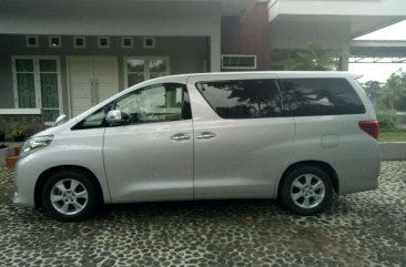 Jual Toyota Alphard 2013, KM Rendah