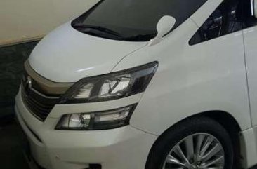 Butuh uang jual cepat Toyota Vellfire 2012