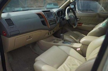 Jual Toyota Fortuner 2010 Automatic