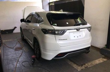 Butuh uang jual cepat Toyota Harrier 2014