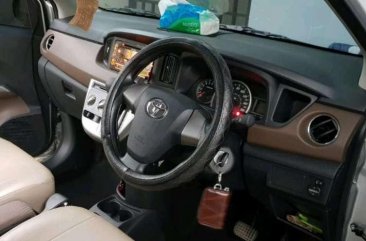 Butuh uang jual cepat Toyota Calya 2017