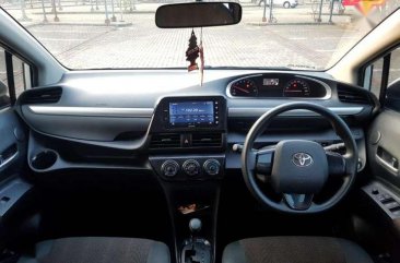 Toyota Sienta 2017 dijual cepat