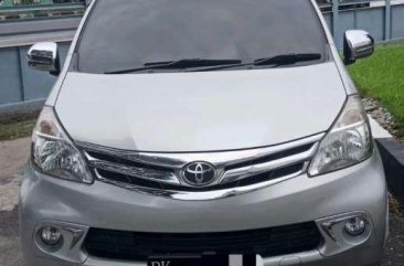 Butuh uang jual cepat Toyota Avanza 2012