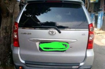 Butuh uang jual cepat Toyota Avanza 2011