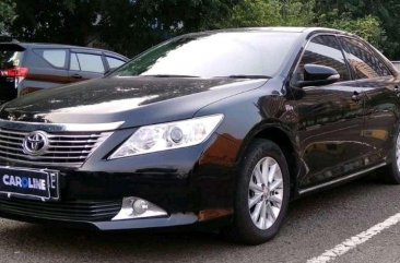 Butuh uang jual cepat Toyota Camry 2014