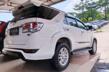 Butuh uang jual cepat Toyota Fortuner 2013