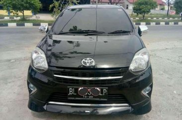 Butuh uang jual cepat Toyota Agya 2014