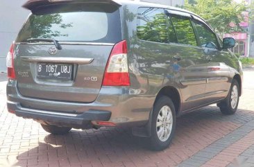 Butuh uang jual cepat Toyota Kijang Innova 2012