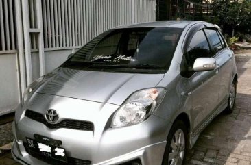 Toyota Yaris dijual cepat