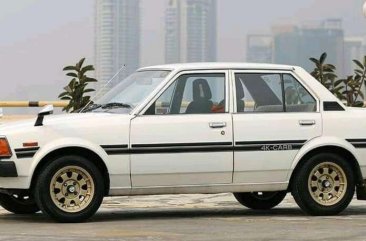 Butuh uang jual cepat Toyota Corolla 1982